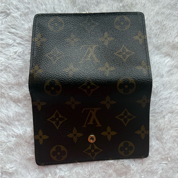 Louis Vuitton Monogram Kisslock Wallet - Picture 5 of 13